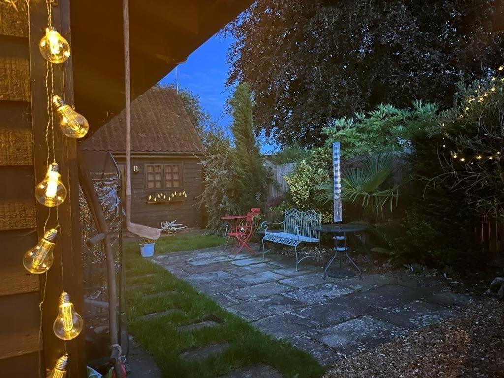 Two Storey Annex Cottenham ภายนอก รูปภาพ